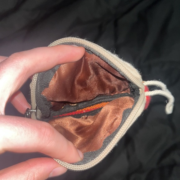 pouch - Picture 4 of 5